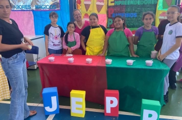 Foto relacionada - Escola Elza realiza 