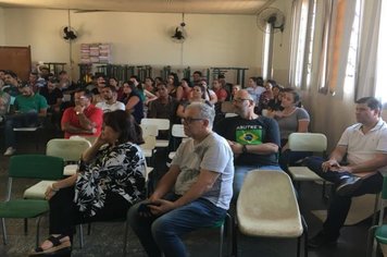 Foto - Palestra com motoristas e monitores