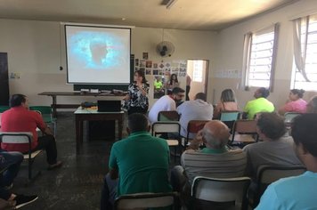 Foto - Palestra com motoristas e monitores