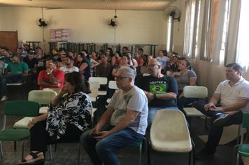 Foto - Palestra com motoristas e monitores