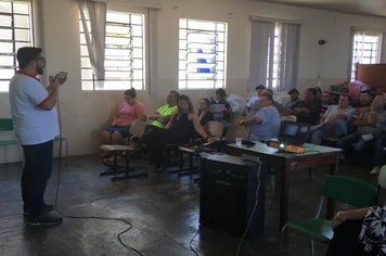 Foto - Palestra com motoristas e monitores