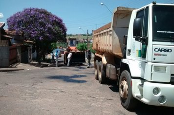 Operação Tapa-Buraco continua em Itaí
