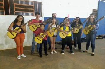 Projeto Guri de Itaí apresenta musical acústico