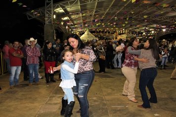 Festa do Arraiá contagia população Itaiense