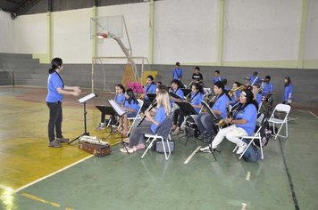 Secretaria do Bem Estar Social e Fundo Social de solidariedade comemoram o dia das mulheres em Itaí.