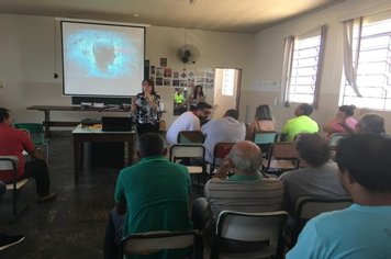 Foto - Palestra com motoristas e monitores