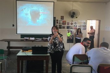 Foto - Palestra com motoristas e monitores