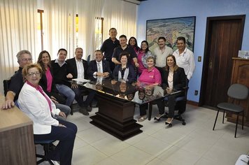 Prefeito Thiago Michelin recepciona Governador do Rotary e o Declara como Hóspede Oficial do município