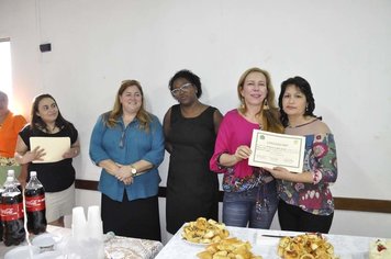 CRAS Itaí encerra curso de pintura em tecido