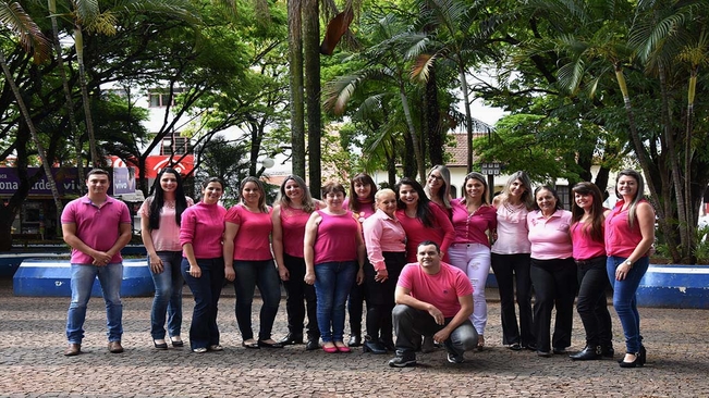 Funcionários da Prefeitura de Itaí aderem a campanha “Outubro Rosa”