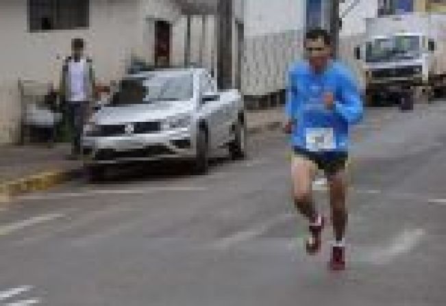 Claudionir Amaro vence a Corrida de Santo Antônio